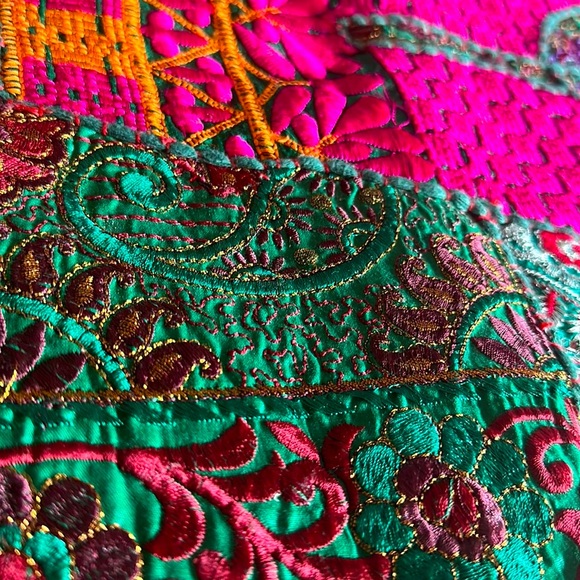 Indian Traditional Handmade Patchwork Cushion Cover Beautiful Ethnic Embroidery - Picture 16 of 16